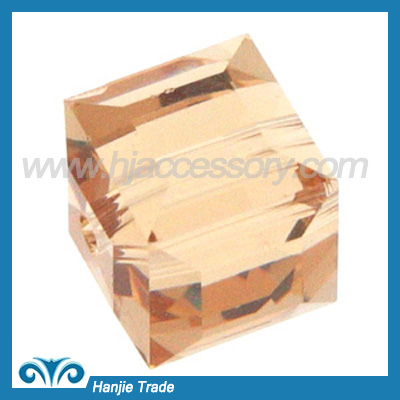 5601 Light Colorado Topaz Crystal Cube Bead