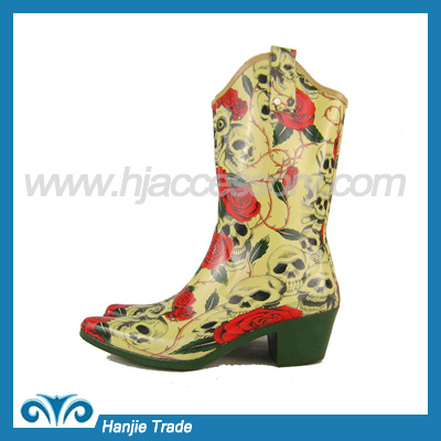 Womens Flower Detailed Rubber Rain Boots Black Color