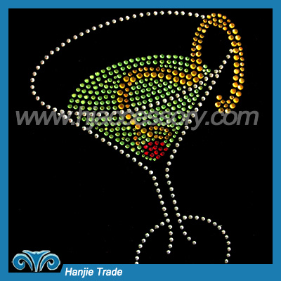 Latest Design Hot Fix Crystal Rhinestone Motif in Cup Design