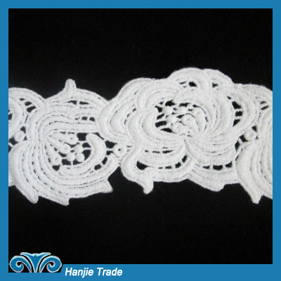 Stylish Ivory Floral Lace Trimming for Garment Accessories