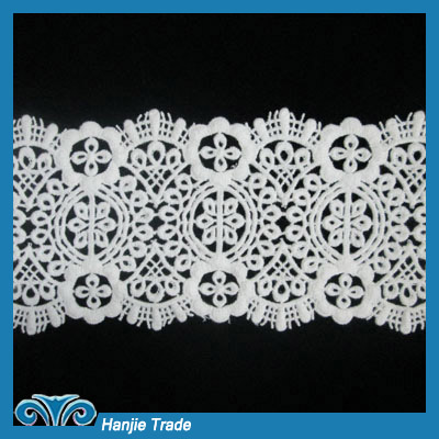 Stylish Ivory Floral Lace Trimming for Garment Accessories