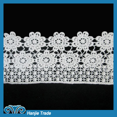 Stylish Ivory Floral Lace Trimming for Garment Accessories