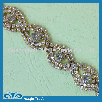 Decorative Crystal Rhinestone Chain Trimming in Wholesale