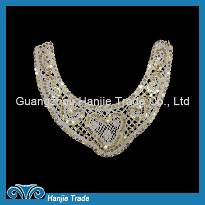 Stylish New Shape Gold Sequin Collar Necklace