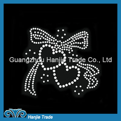 Wholesale Hearts with Bow Hot Fix Rhinestone Motif