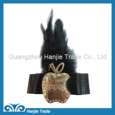 Fashion leather with feather shoe clip in wholesale