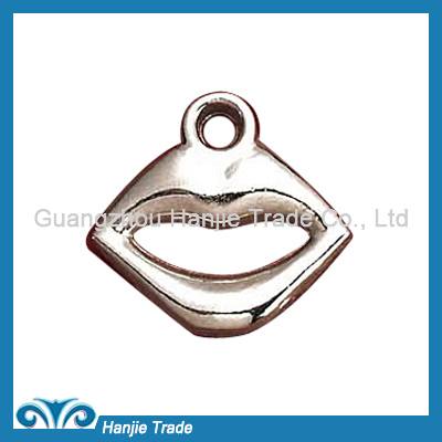 Silver Mouth Pendant For Bras