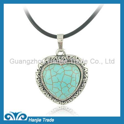 Hot Sale Fashion Heart Turquoise Pendant Necklace in Wholesale