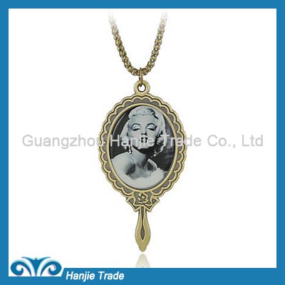 Hot Sale Funky Sexy Lady Mirror Pendant Necklace in Wholesale