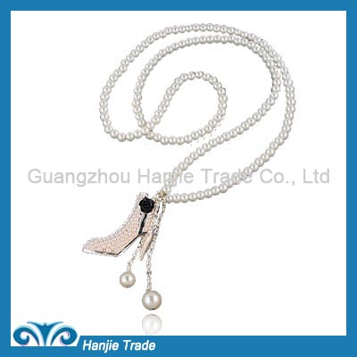 Hot Sale Fancy Pearl High-heel Shoe Pendant Necklace in Wholesale