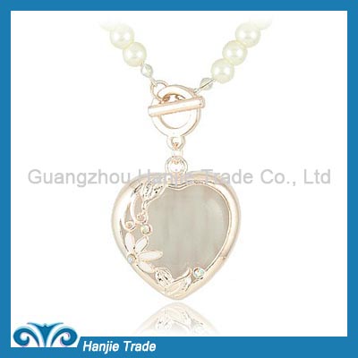 Hot Sale Funky Heart Opal Pendant Necklace in Wholesale