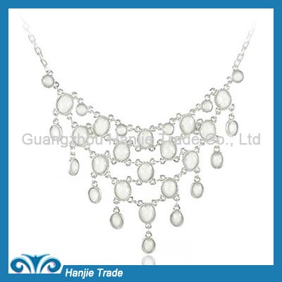 Hot Sale Fashion Statement Acrylic Bib Necklace in Wholesale