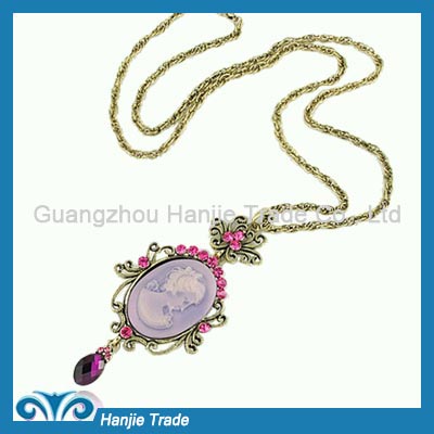 Hot Sale Fashion Elegant Lady Carving Pendant Necklace in Wholesale