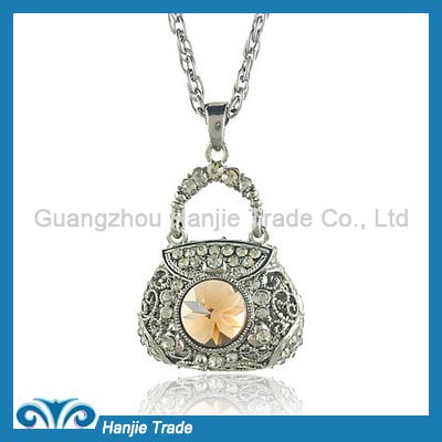 Fashion Rhinestone Locket Pendant Necklace in Wholesale