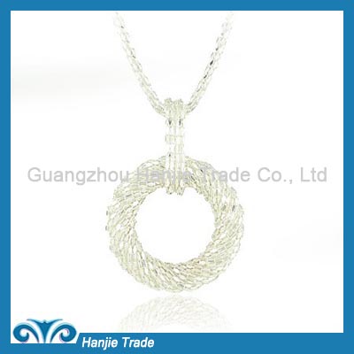 Fancy Alloy Circle Pendant Necklace in Wholesale