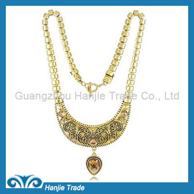 Hot Sale Funky Statement Gold Bold Pendant Necklace in Wholesale