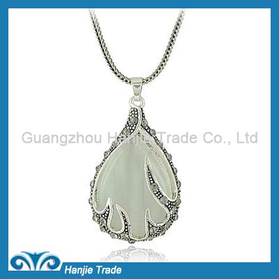 Hot Sale Fashion Statement Flame Gemstone Pendant Necklace in Wholesale